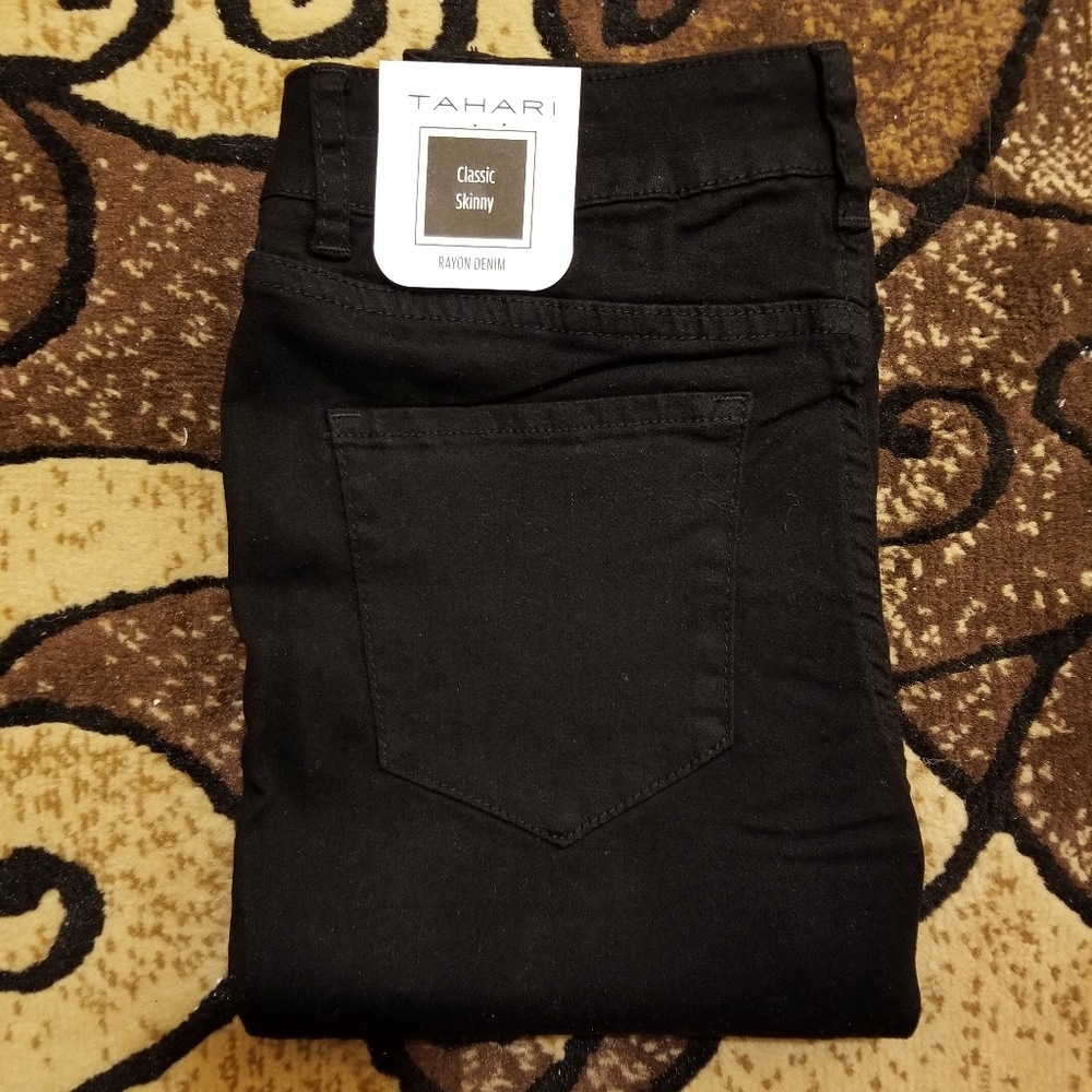NWT Tahari Black Skinny JEANS Rayon jeggings